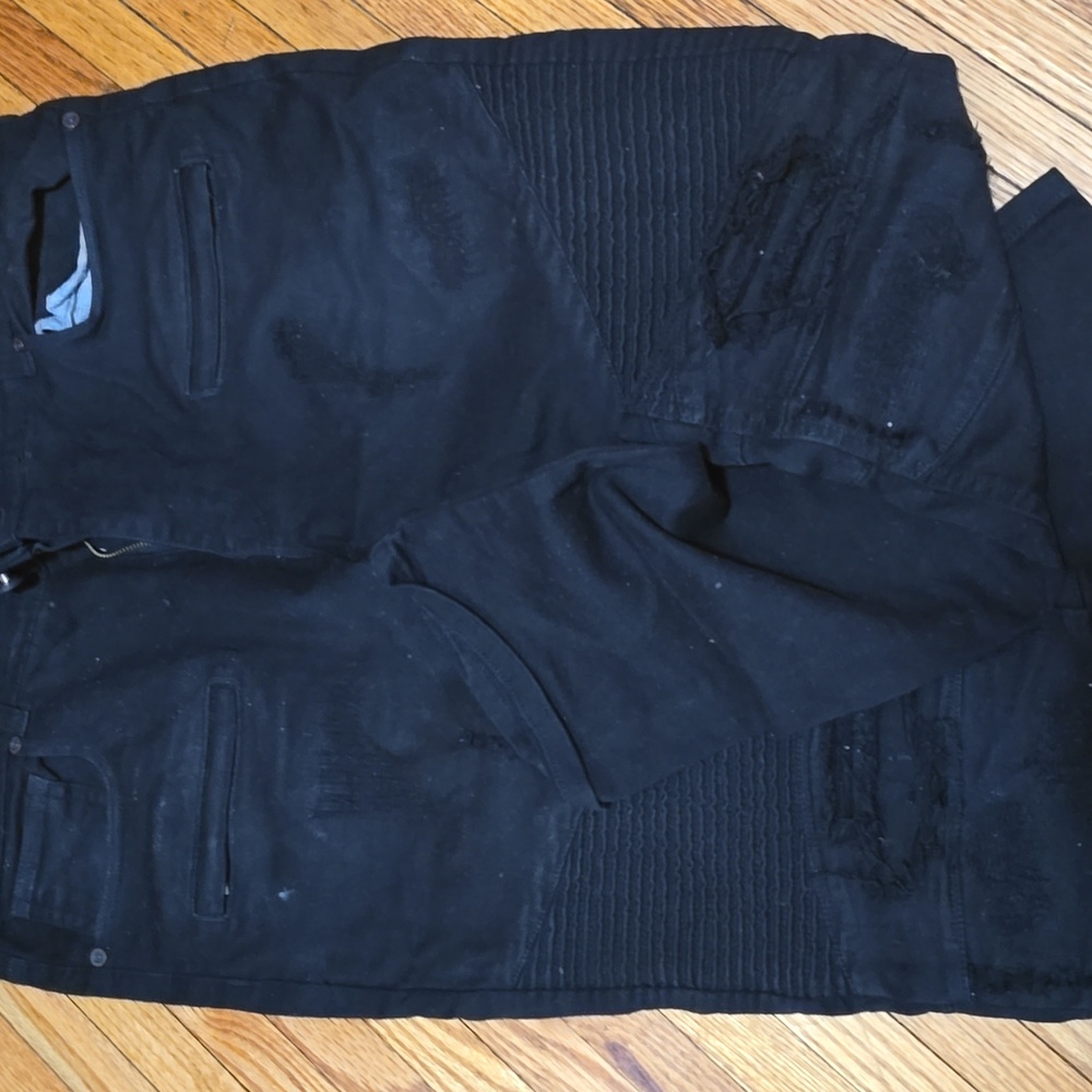 Jeans - Picture 2 of 4